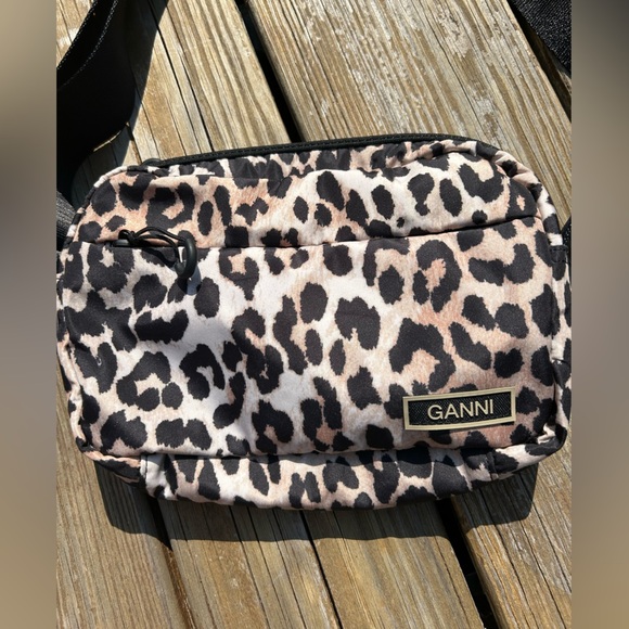 Ganni Womens Festival Animal-Print Recycled Polyester Bag - Picture 4 of 5
